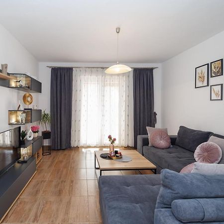 Spacious And Modern App With Big Terrace Malinska Luaran gambar