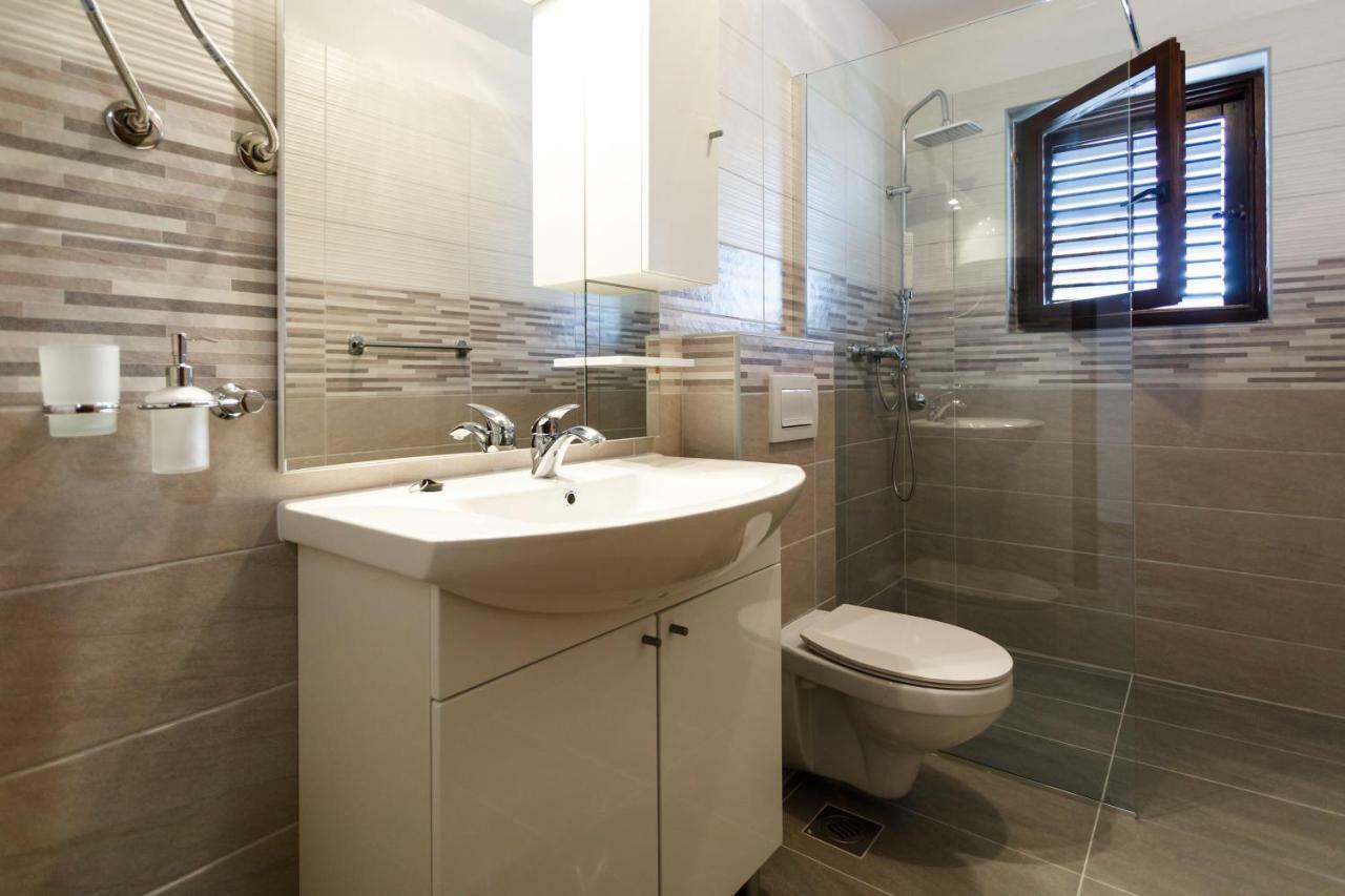 Spacious And Modern App With Big Terrace Malinska Luaran gambar